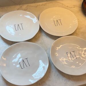 White "EAT" melamine Dinner Plates - Set of 4 Rae Dunn